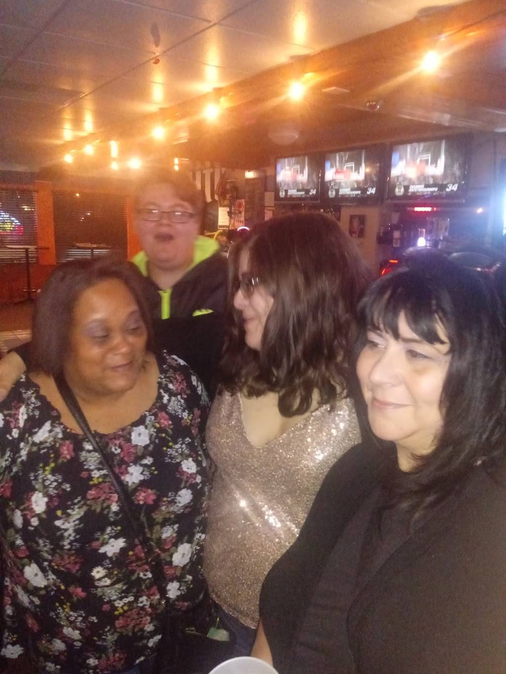 Jersey Pub & Grill | restaurant | 4024 S Howell Ave, Milwaukee, WI 53207, USA | 4144839500 OR +1 414-483-9500