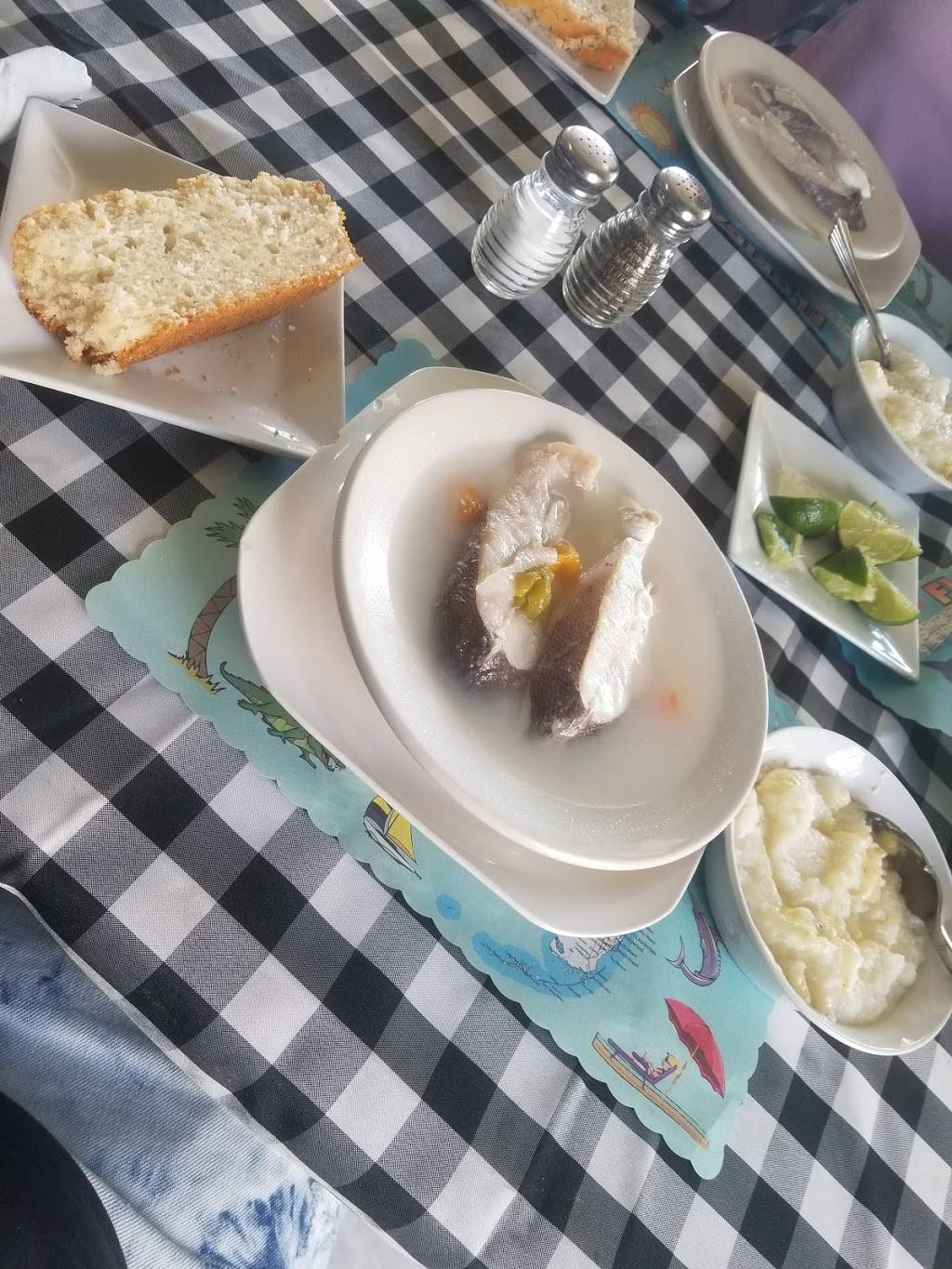 Bahamian Pot Restaurant | restaurant | 6301 NW 6th Ave, Miami, FL 33142, USA | 3057593408 OR +1 305-759-3408