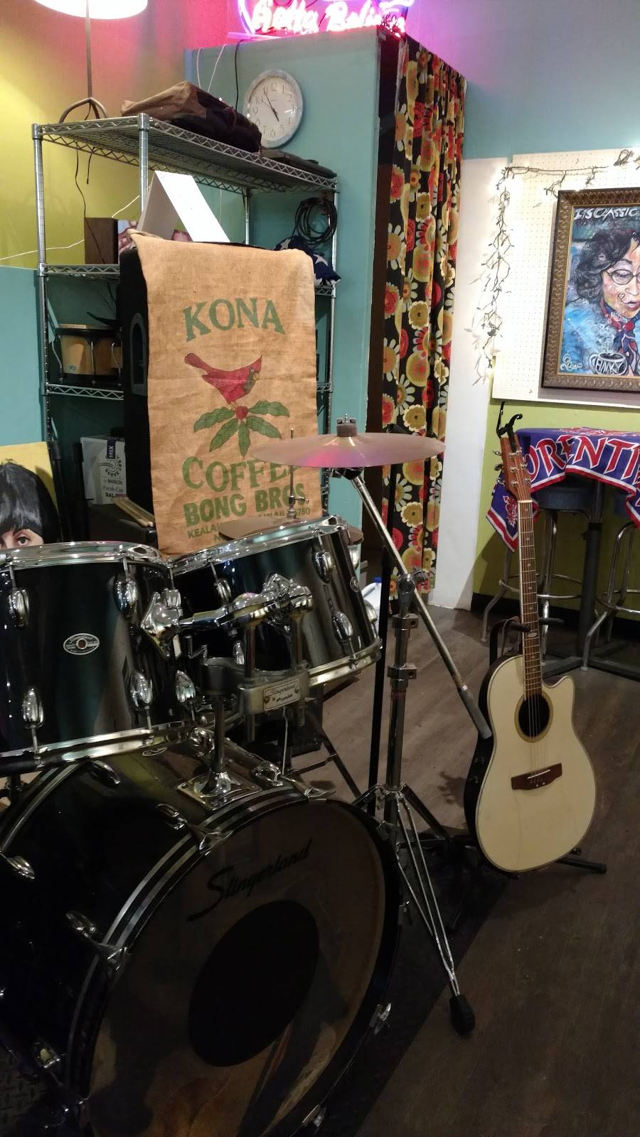 Funky Java Coffee House | cafe | 40 S Villa Ave # 6, Villa Park, IL 60181, USA | 6308338233 OR +1 630-833-8233