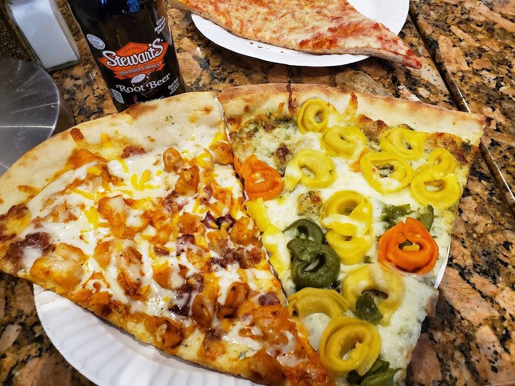 Pinocchio Pizzeria | restaurant | 122 Main St #3, Northampton, MA 01060, USA | 4135868275 OR +1 413-586-8275