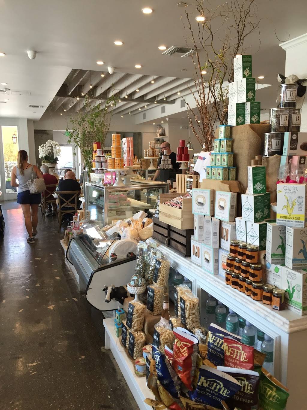 Olive & Thyme | restaurant | 3821 W Riverside Dr, Burbank, CA 91505, USA | 8185571560 OR +1 818-557-1560