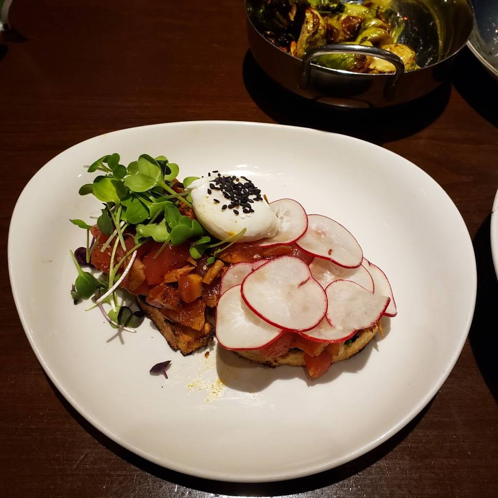 Bricks Kitchen & Pub | restaurant | 10673 Baltimore St NE, Blaine, MN 55449, USA | 7637034109 OR +1 763-703-4109