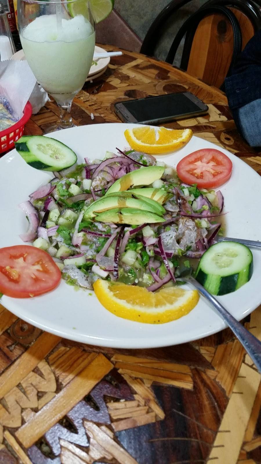 Playas Nayaritas | restaurant | 2211 W Lake St, Melrose Park, IL 60160, USA | 7083441700 OR +1 708-344-1700