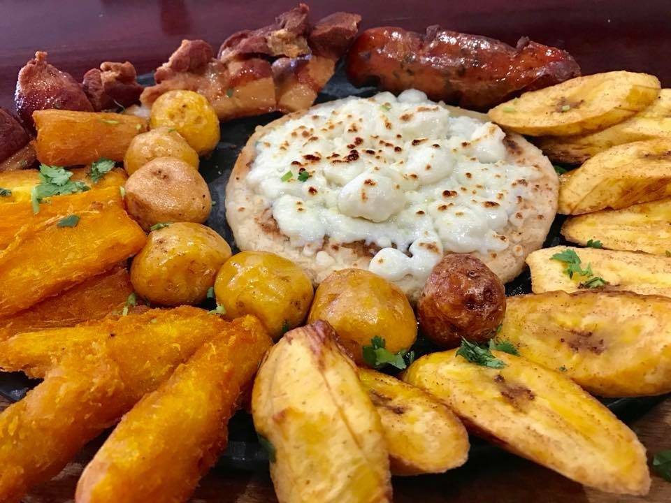 El Paisa Restaurant | restaurant | 1640 Orange Ave, Long Beach, CA 90813, USA | 5623338119 OR +1 562-333-8119