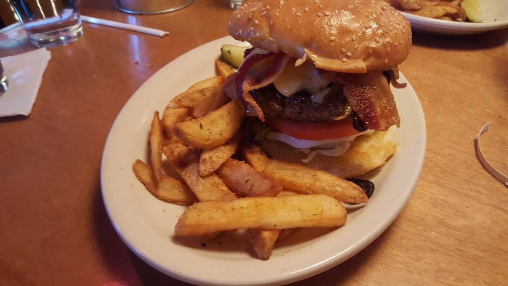 Texas Roadhouse | restaurant | 524 Saw Mill Rd, West Haven, CT 06516, USA | 2039376222 OR +1 203-937-6222