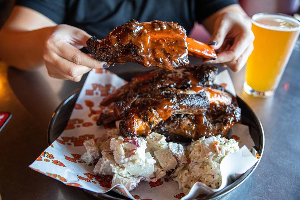 Phils BBQ | restaurant | 40830 Winchester Rd, Temecula, CA 92591, USA | 9512961000 OR +1 951-296-1000