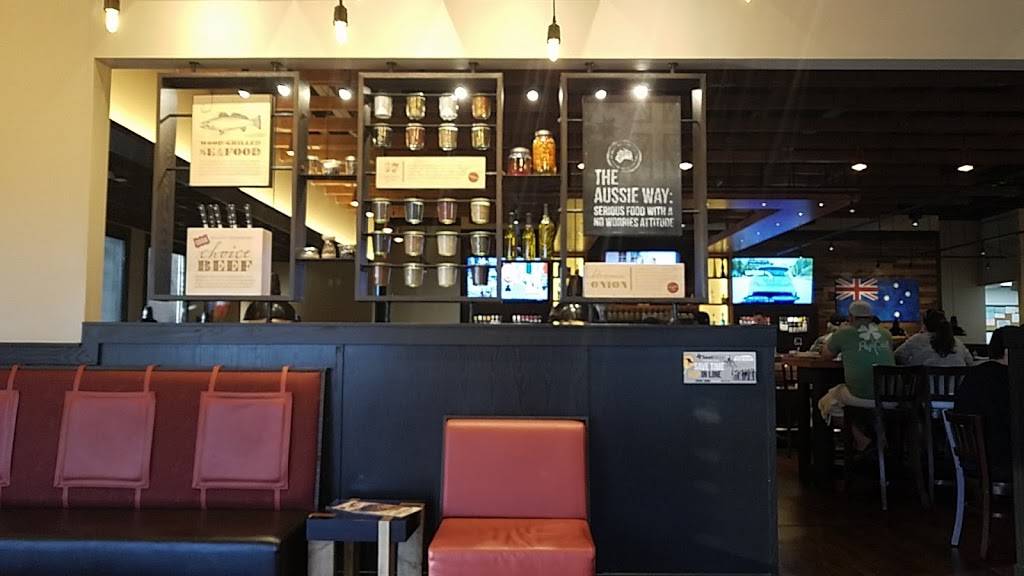 Outback Steakhouse | restaurant | 4004 S Mooney Blvd, Visalia, CA 93277, USA | 5593343842 OR +1 559-334-3842