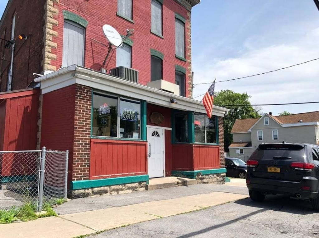 Joes Resturant | restaurant | 927 Jay St, Utica, NY 13501, USA | 3157329808 OR +1 315-732-9808