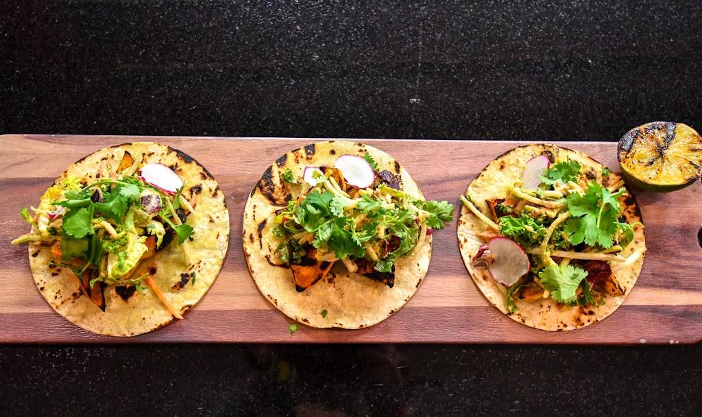 Shift Restaurant and Bar | restaurant | 24253 State Line Rd, Lawrenceburg, IN 47025, USA | 8127477512 OR +1 812-747-7512