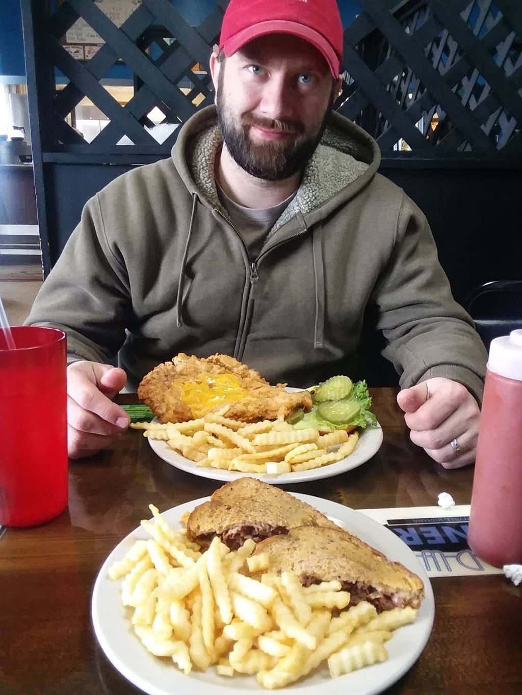 Broadway Diner | restaurant | 426 E Broadway St, Fortville, IN 46040, USA | 3174856120 OR +1 317-485-6120