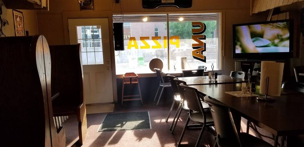 Una Pizza | restaurant | 105 N 3rd St, Boonville, IN 47601, USA | 8128974202 OR +1 812-897-4202