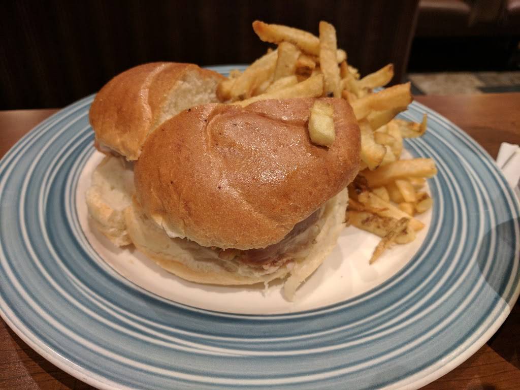 Swiss Chalet | restaurant | 101 Queensway East, Simcoe, ON N3Y 4M5, Canada | 5194282878 OR +1 519-428-2878