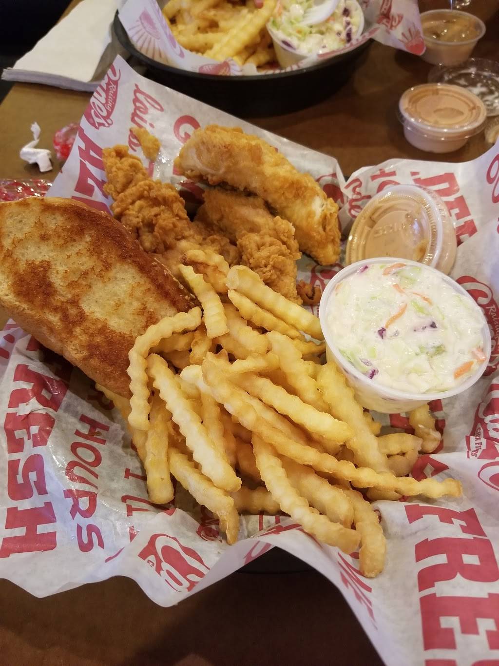 Raising Canes Chicken Fingers | meal takeaway | 11006 S Cicero Ave, Oak Lawn, IL 60453, USA | 7084223736 OR +1 708-422-3736