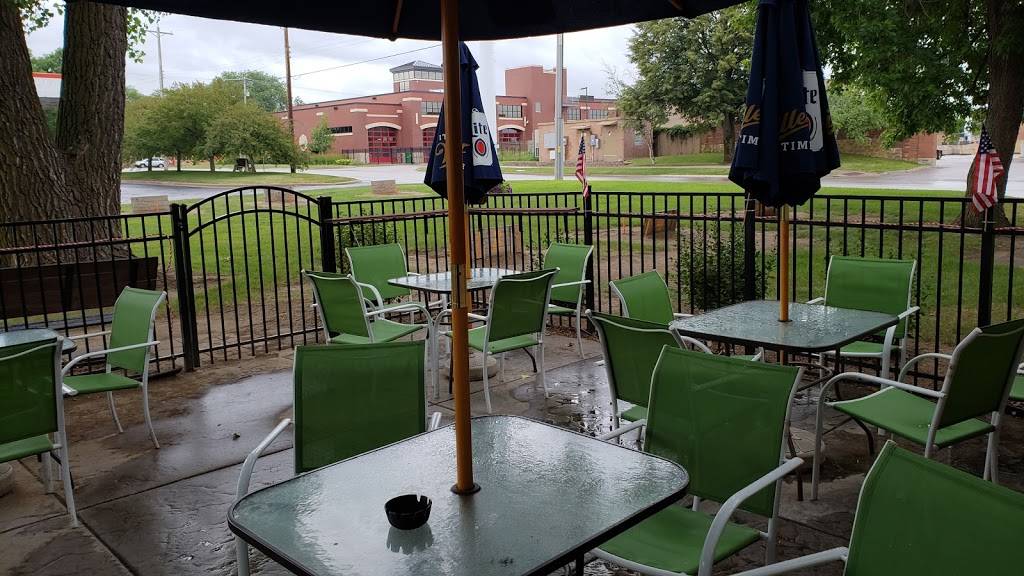 VFW | restaurant | 1145 Woodhill Dr, Roseville, MN 55113, USA | 6514835313 OR +1 651-483-5313