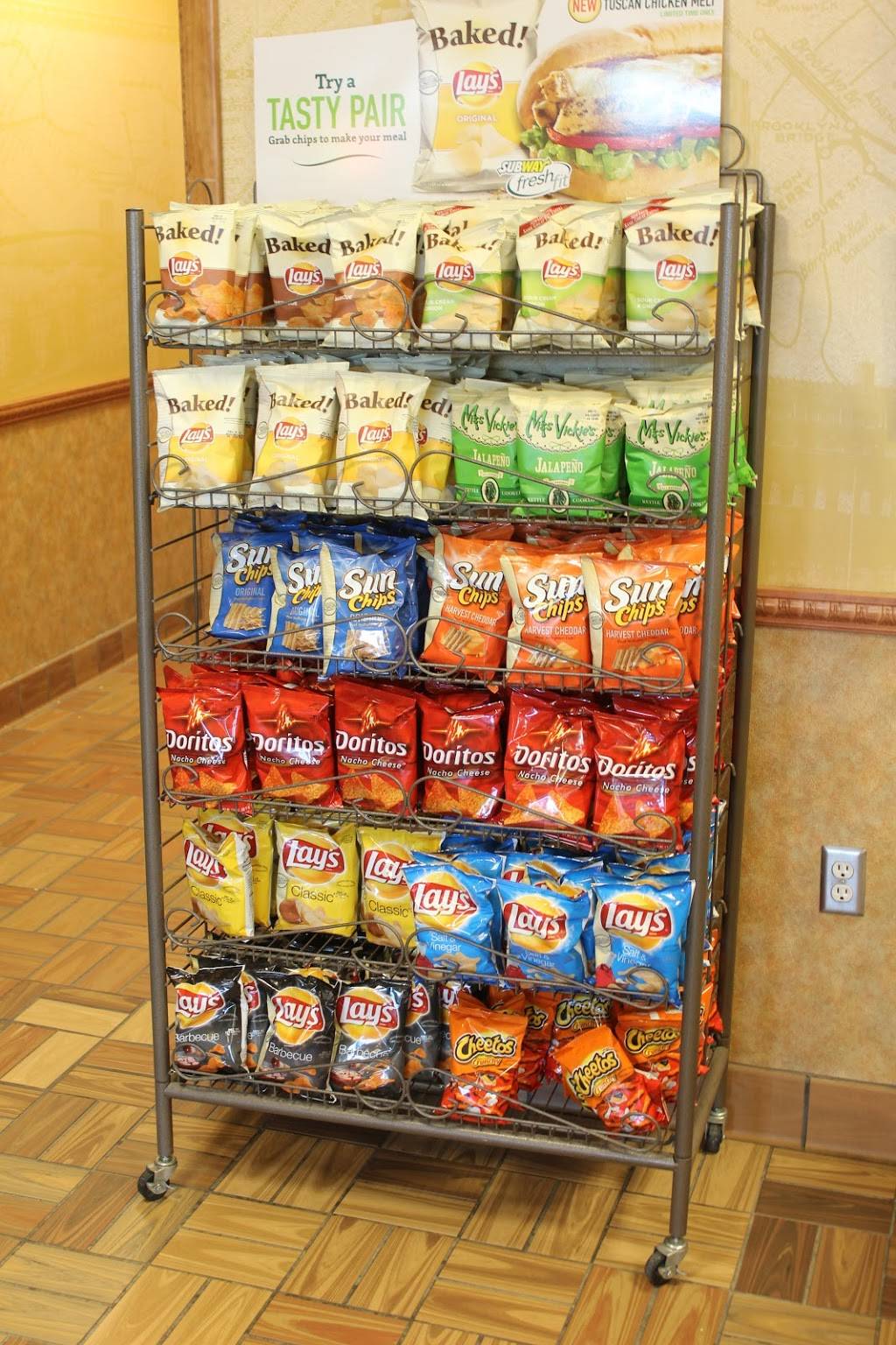 Subway | restaurant | 50040 Governors Dr, Chapel Hill, NC 27517, USA | 9199297979 OR +1 919-929-7979