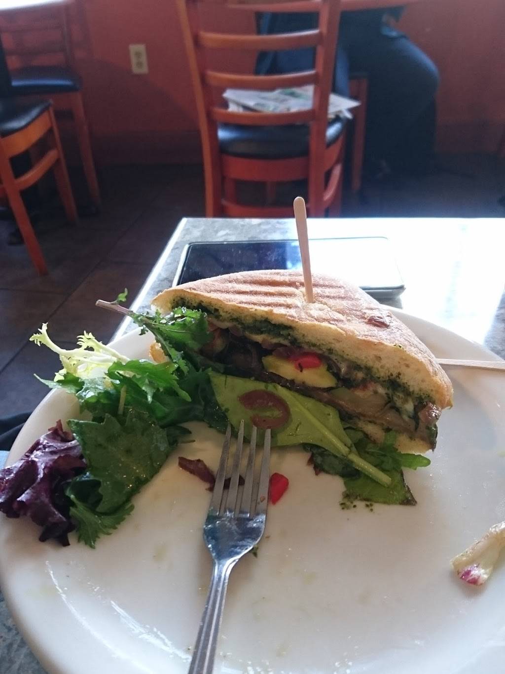 MoJoe Cafe | cafe | 2517 Sacramento St, Berkeley, CA 94702, USA | 5107048500 OR +1 510-704-8500