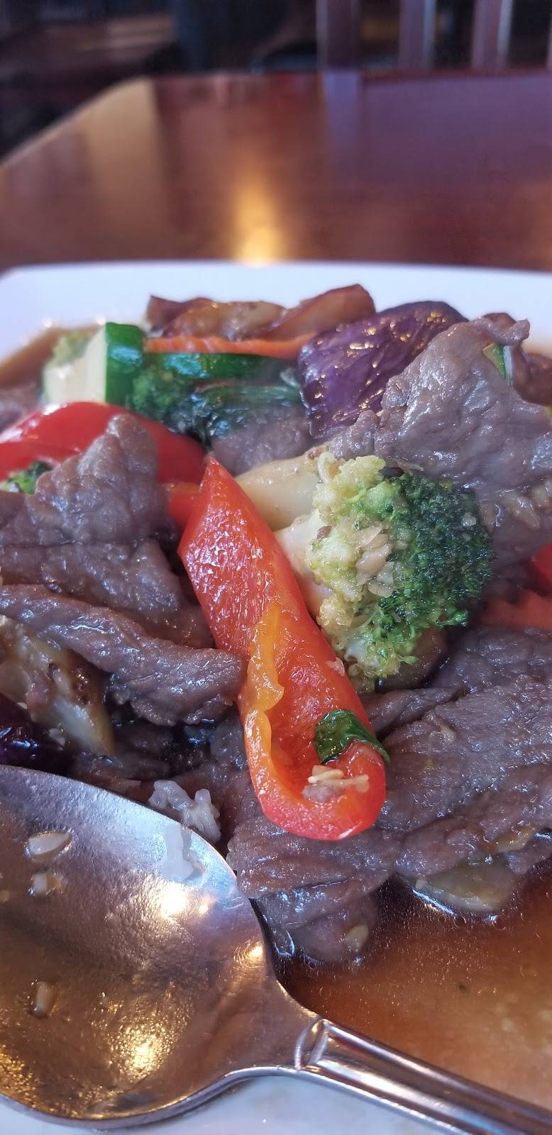 Thai Basil Signature | restaurant | 4221 E Chandler Blvd #106, Phoenix, AZ 85048, USA | 4807046013 OR +1 480-704-6013