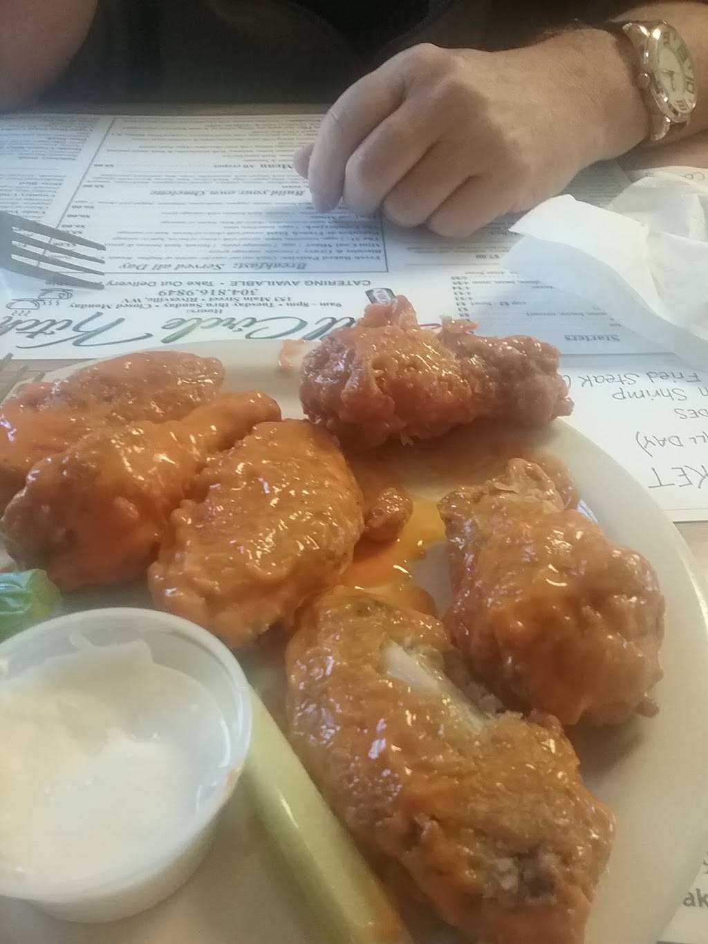 Full Circle Cafe | restaurant | 11 Rr 1, Rivesville, WV 26588, USA | 3048169849 OR +1 304-816-9849