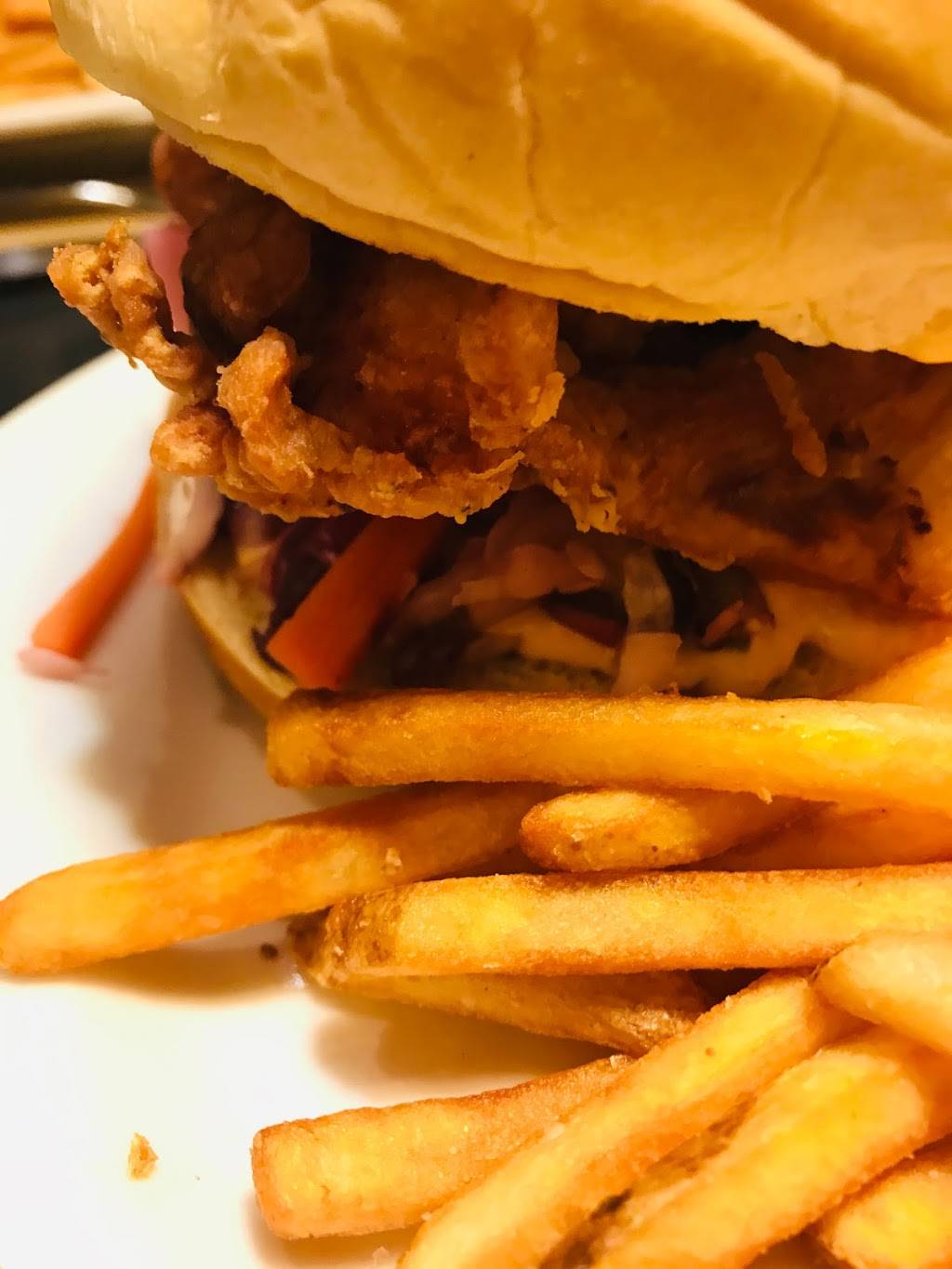 Horse Thieves Tavern | restaurant | 585 High St, Dedham, MA 02026, USA | 7817089185 OR +1 781-708-9185