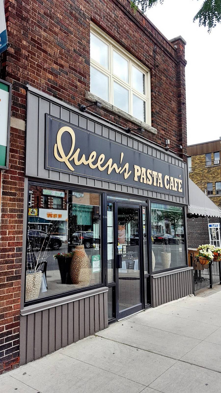 Queens Pasta Cafe | cafe | 2263 Bloor St W, Toronto, ON M6S 1N8, Canada | 4167660993 OR +1 416-766-0993