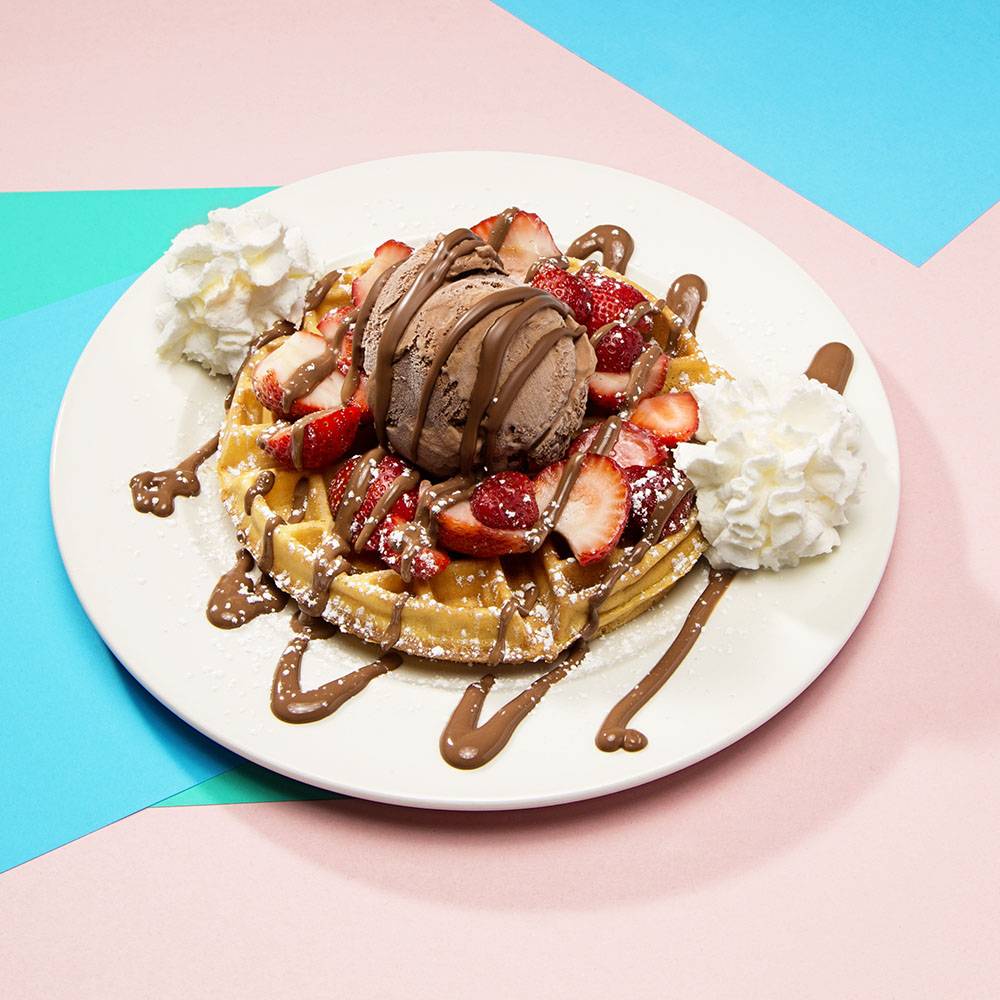 Demetres Kingsway | cafe | 2962 Bloor St W, Etobicoke, ON M8X 1B7, Canada | 4162342233 OR +1 416-234-2233