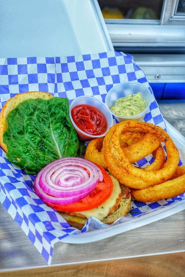 The Surfin Salmon | restaurant | 2145 Central Pkwy, Cincinnati, OH 45214, USA | 5138373053 OR +1 513-837-3053