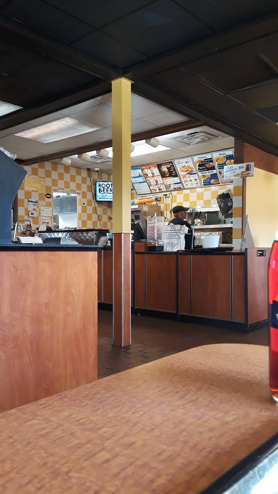 Long John Silvers | restaurant | 1711 Boulevard, Colonial Heights, VA 23834, USA | 8045204855 OR +1 804-520-4855