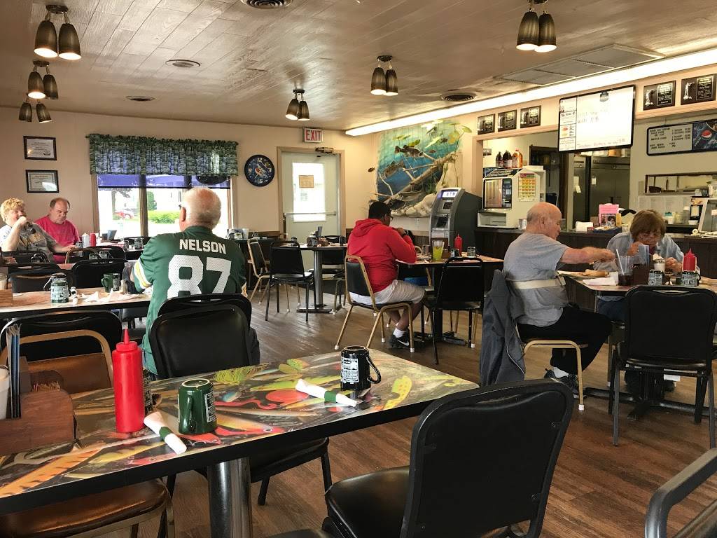 Dairy Deans Family Restaurant | restaurant | 824 4th St, Algoma, WI 54201, USA | 9204875668 OR +1 920-487-5668