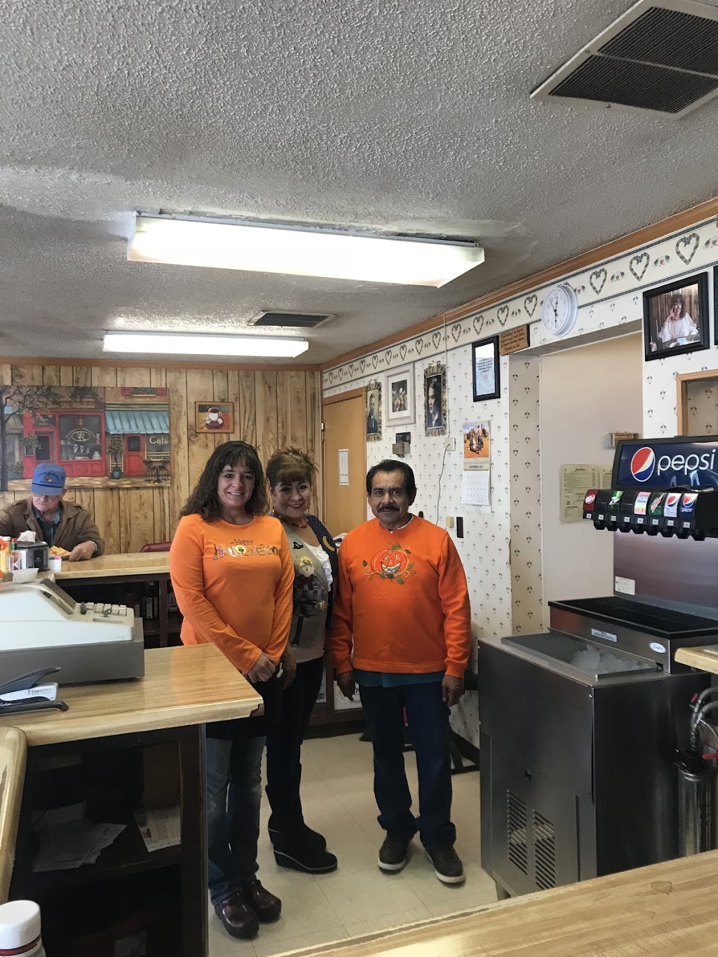 Roberto’s Cafe | restaurant | 10650 WY-59, Gillette, WY 82718, USA | 3076823850 OR +1 307-682-3850