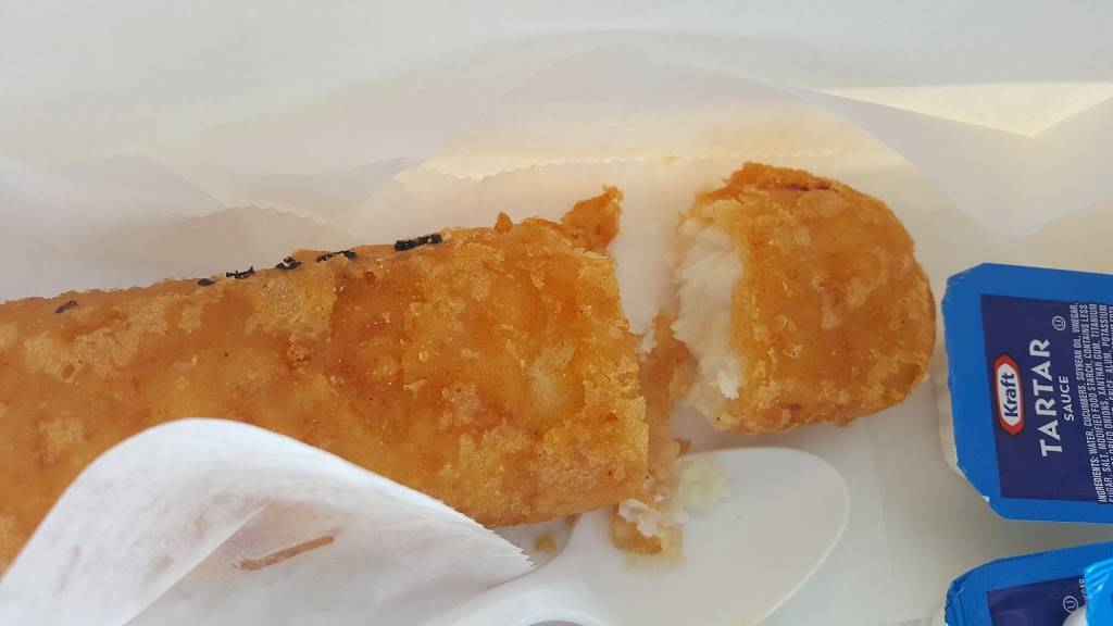 Marys Fabulous Chicken & Fish | restaurant | 2429 E Grand River Ave, Howell, MI 48843, USA | 5175483615 OR +1 517-548-3615