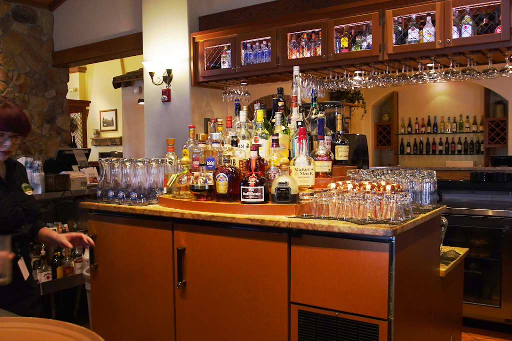 Olive Garden Italian Restaurant | meal takeaway | 1112 Vestal Pkwy E, Vestal, NY 13850, USA | 6077485840 OR +1 607-748-5840