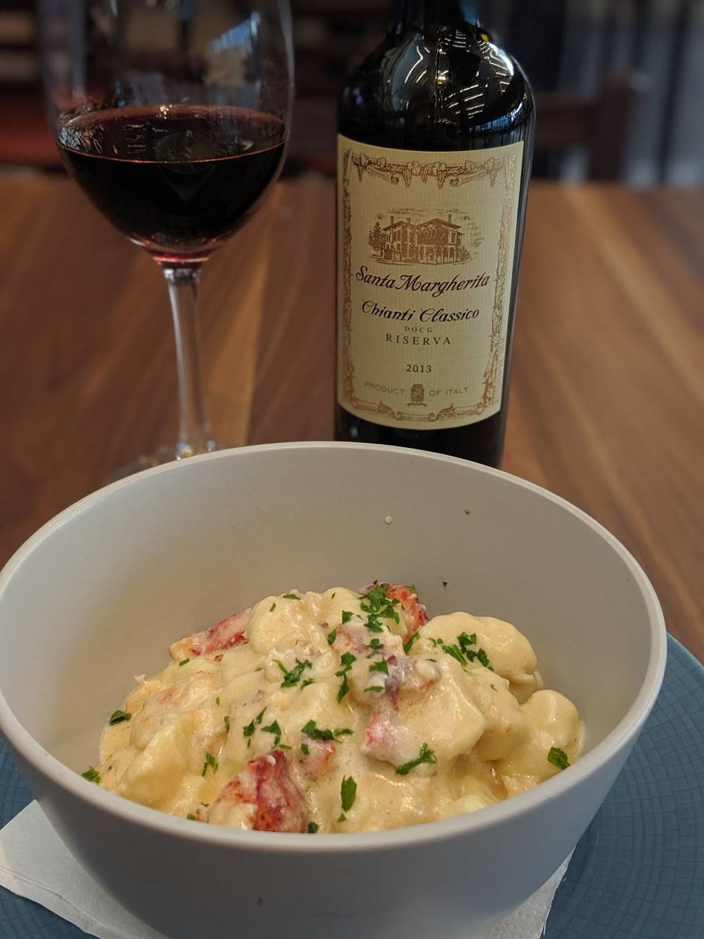 Lucca Restaurant & Bar | restaurant | Logan Airport Terminal B, Boston, MA 02128, USA | 8572562143 OR +1 857-256-2143