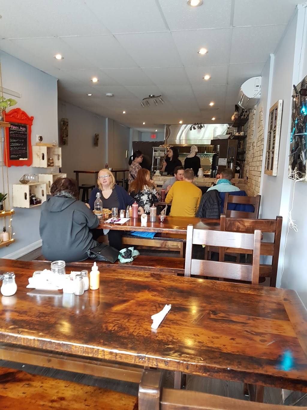 Brick Farm Breakfast | restaurant | 2116 Danforth Ave, Toronto, ON M4C 1J9, Canada | 4164210797 OR +1 416-421-0797