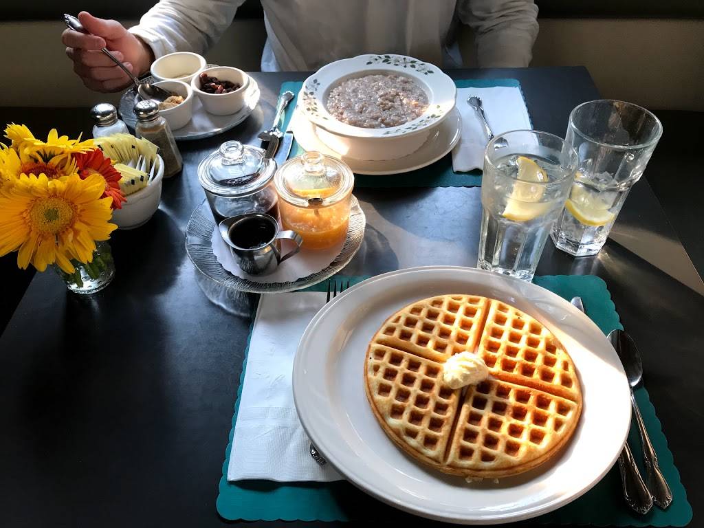 Tuck Box | restaurant | Dolores St, Carmel-By-The-Sea, CA 93923, USA | 8316246365 OR +1 831-624-6365