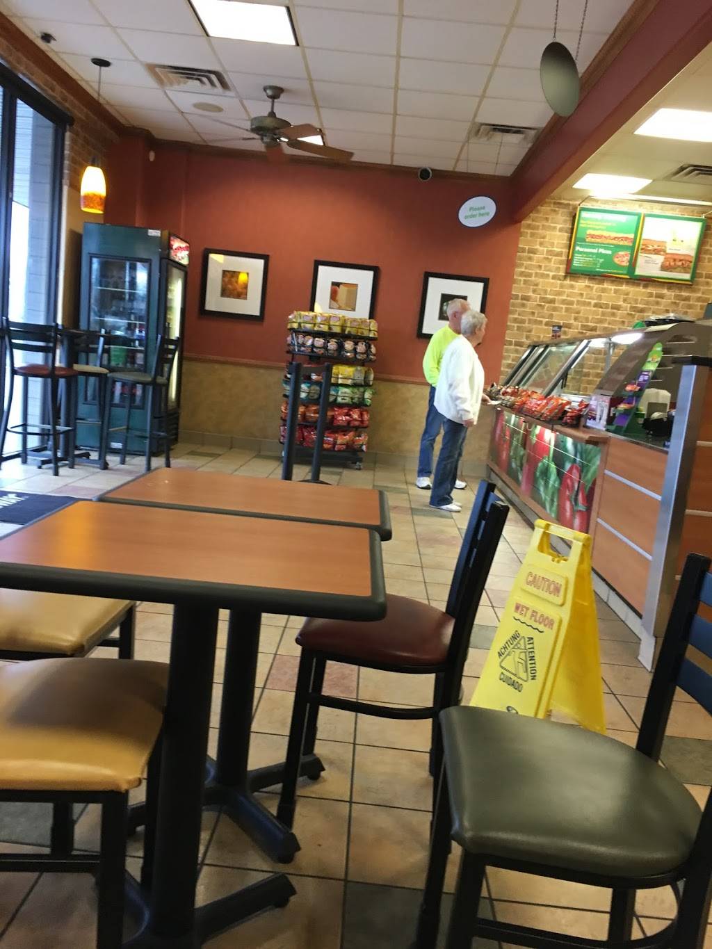 Subway | restaurant | 405 S 8th St, Rogers, AR 72756, USA | 4796338834 OR +1 479-633-8834