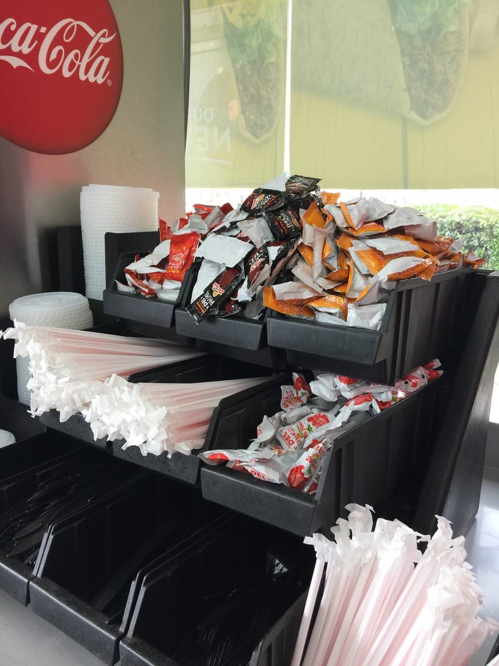 Del Taco | meal takeaway | 3864 Sierra Ave, Fontana, CA 92336, USA | 9098234935 OR +1 909-823-4935