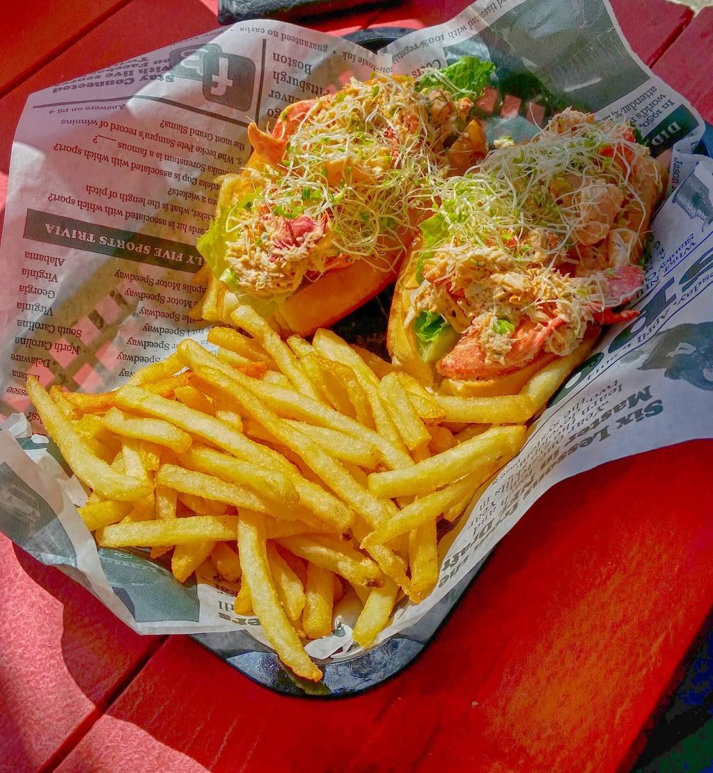 Barnacles | restaurant | 4401 Point House Trail, Captiva, FL 33924, USA | 2394721200 OR +1 239-472-1200