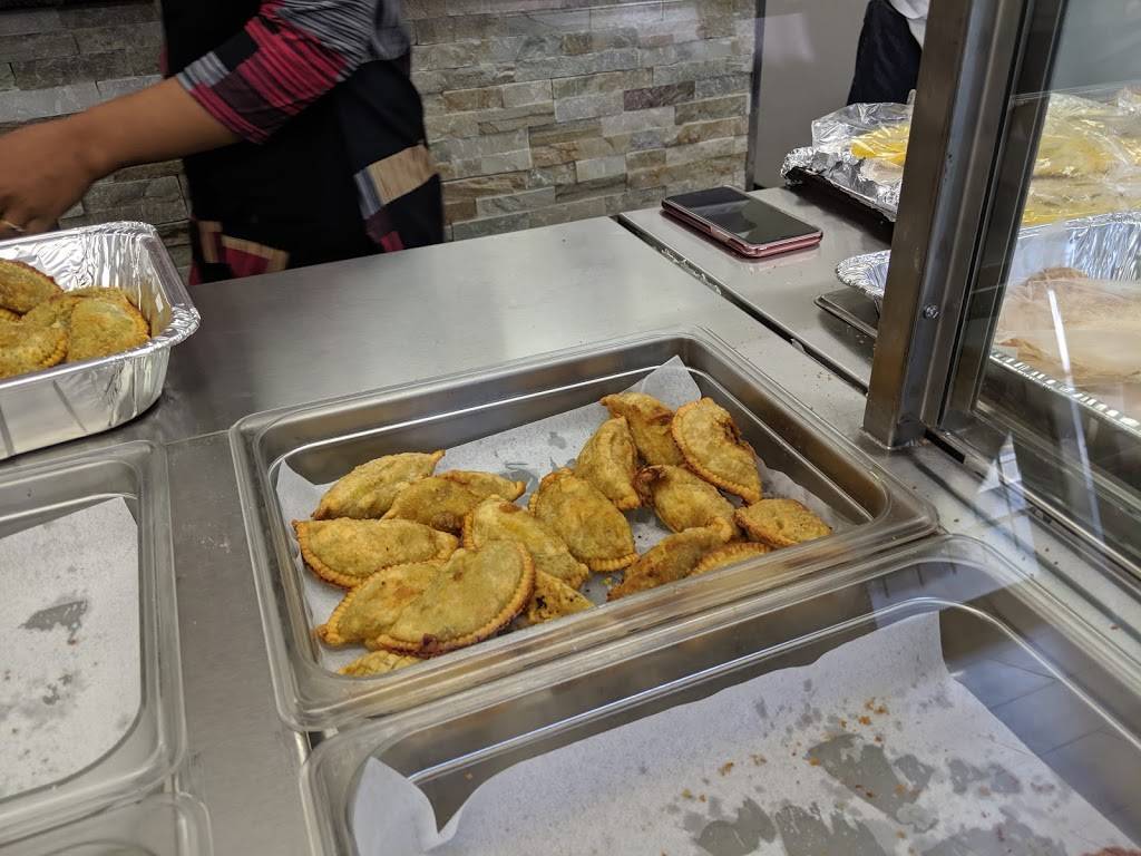 Bitunthavanam | restaurant | 900 Rathburn Rd W, Mississauga, ON L5C 4L8, Canada | 9052324700 OR +1 905-232-4700