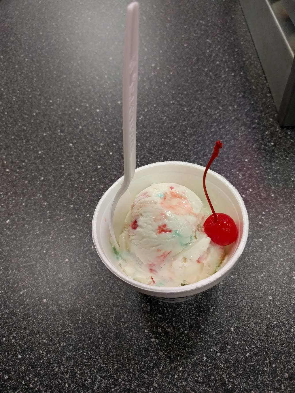 Braums Ice Cream & Burger Restaurant | restaurant | 1505 S Main St, Weatherford, TX 76086, USA | 8175940811 OR +1 817-594-0811