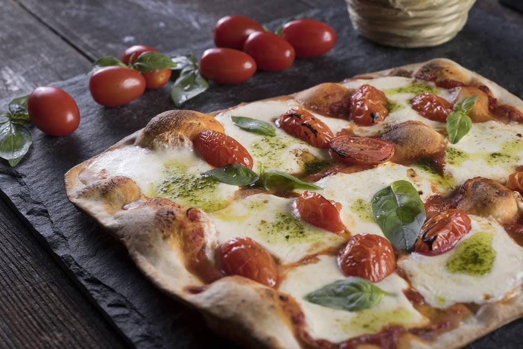 Pats Select Pizza | Grill | restaurant | 311 N Broad St, Middletown, DE 19709, USA | 3023784500 OR +1 302-378-4500