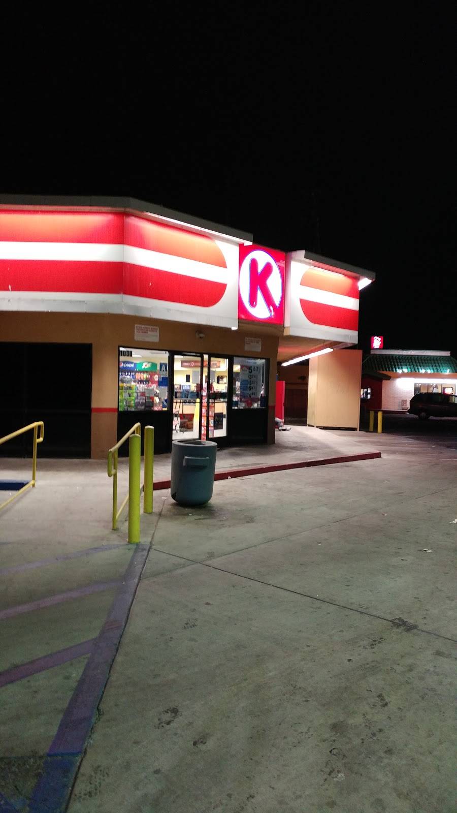 Circle K | meal takeaway | 1030 Oak St, Bakersfield, CA 93304, USA | 6618611042 OR +1 661-861-1042