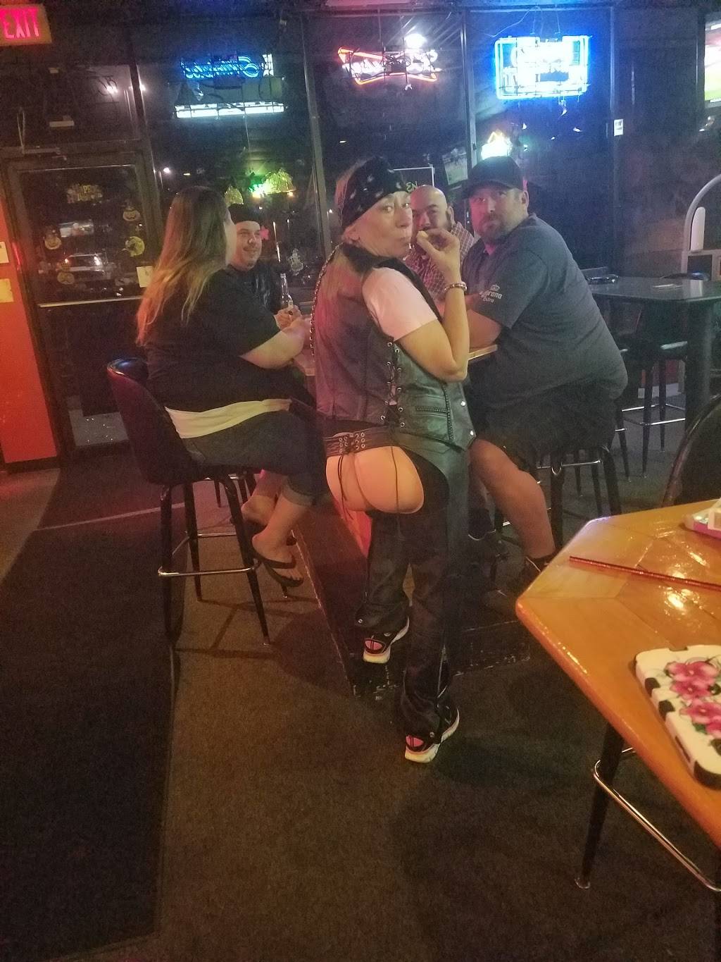 Lumpys Bar & Grill | night club | 1505 E 151st St, Olathe, KS 66062, USA | 9137826302 OR +1 913-782-6302