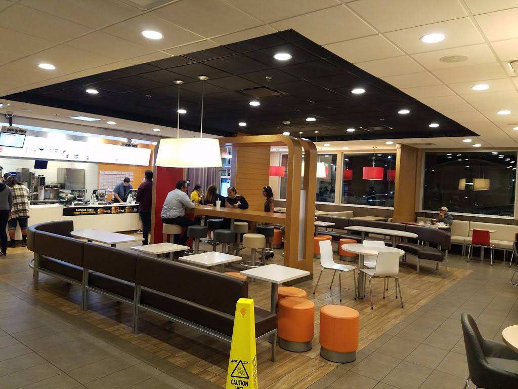 McDonalds | cafe | 13770 Van Nuys Blvd, Pacoima, CA 91331, USA | 8188975081 OR +1 818-897-5081