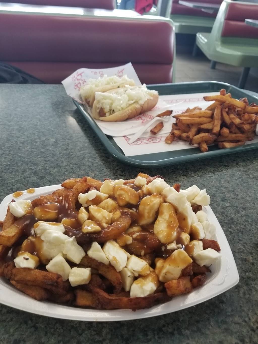 Restaurant La Belle Province | restaurant | 7650 Boulevard Taschereau, Brossard, QC J4X 1C2, Canada | 4504662121 OR +1 450-466-2121