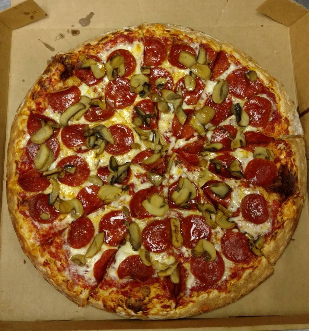 Lances Pizza & Subs | restaurant | 510 W Main St, Waverly, TN 37185, USA | 9312964455 OR +1 931-296-4455