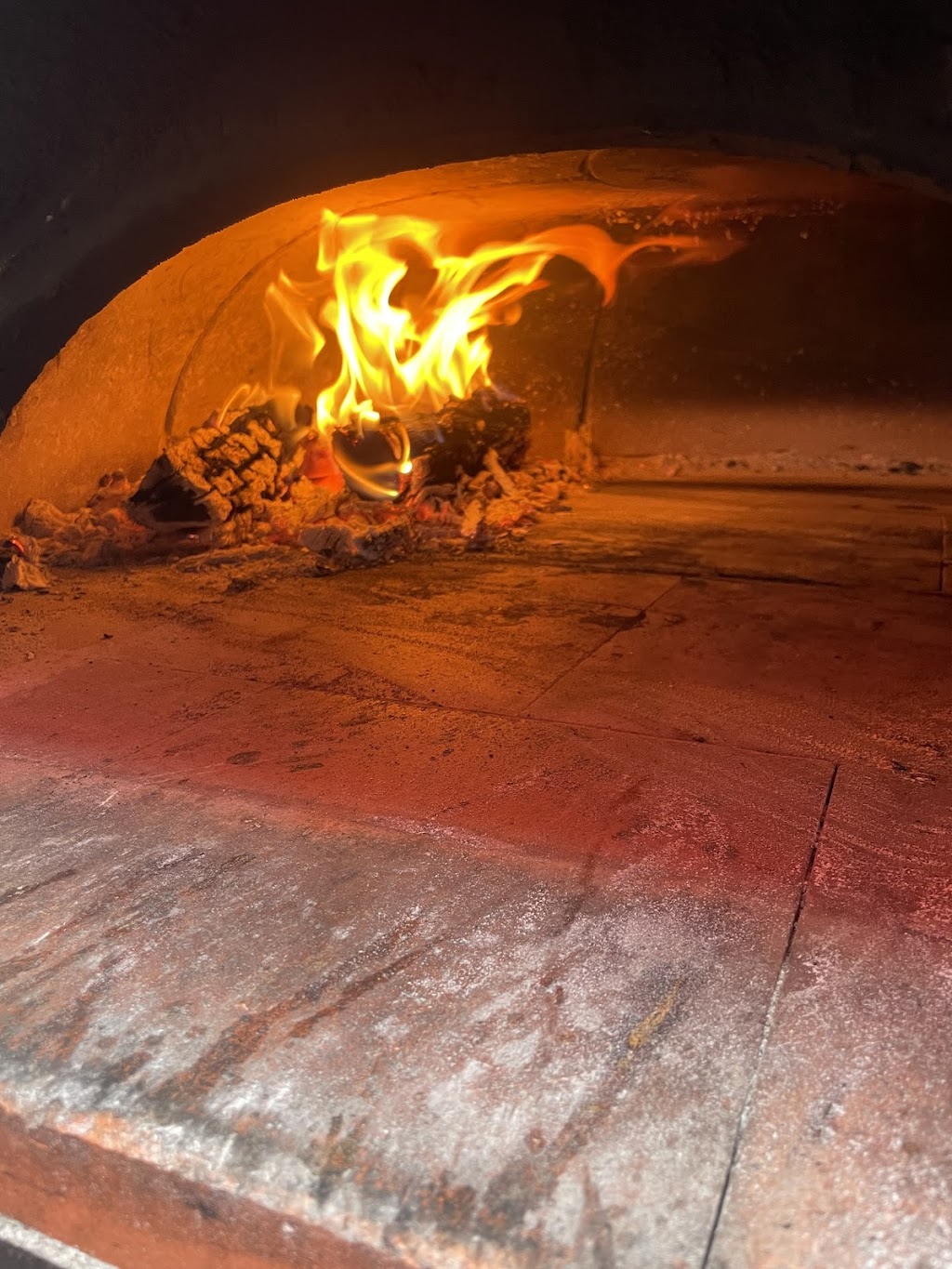 Cheezys Wood Fired Pizza Pine, AZ | restaurant | 3678 AZ-87, Pine, AZ 85544, USA | 6028849522 OR +1 602-884-9522