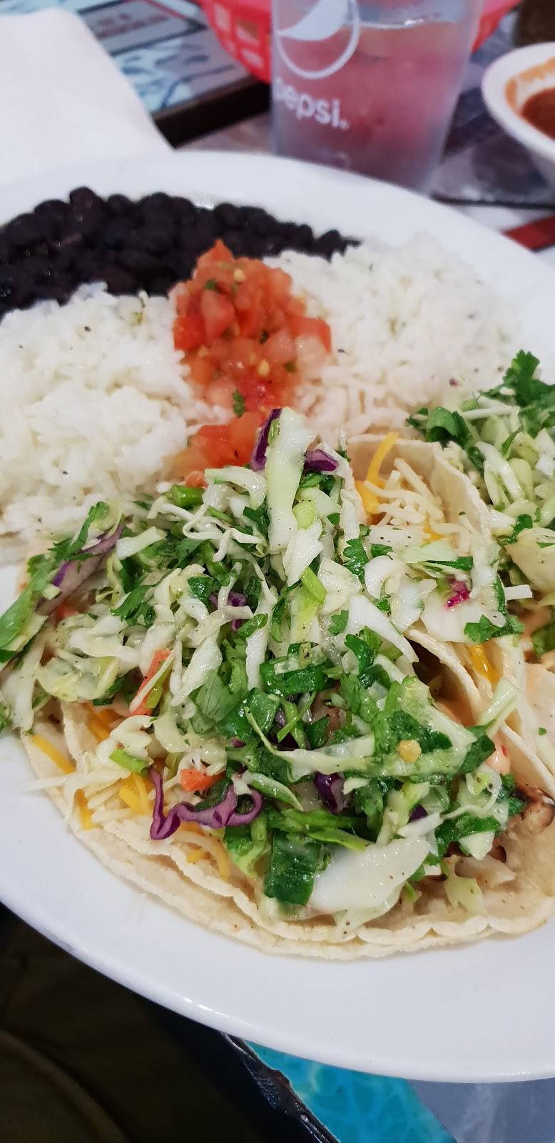 Wahoos Fish Taco | restaurant | 120 Main St, Huntington Beach, CA 92648, USA | 7145362050 OR +1 714-536-2050
