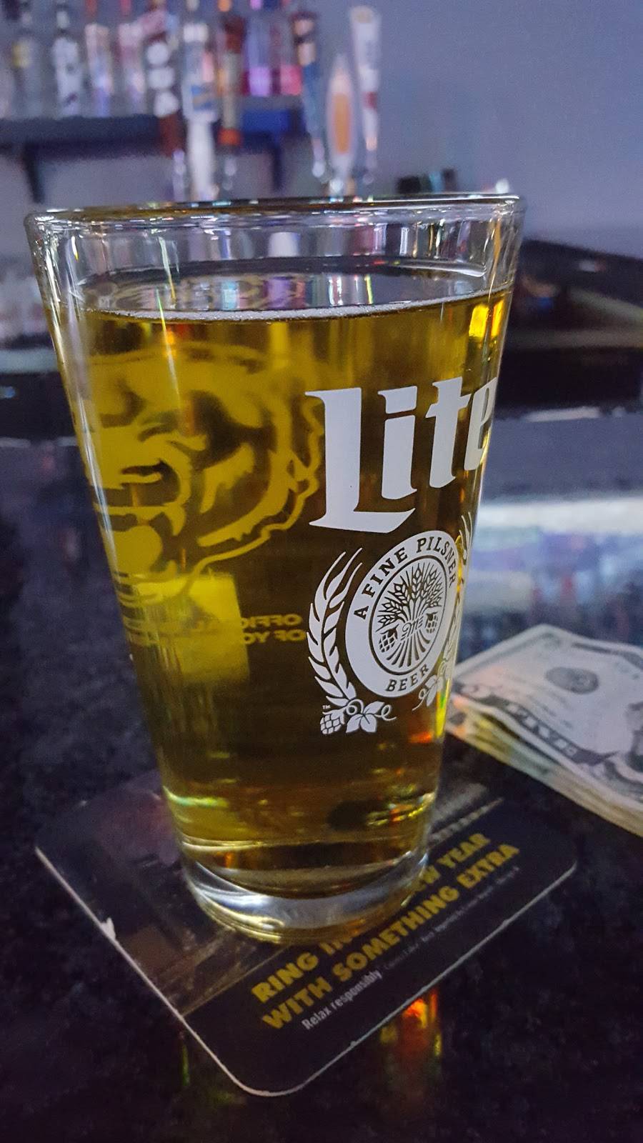 Magoos Bar | restaurant | 6550 S Menard Ave, Bedford Park, IL 60638, USA | 7087012949 OR +1 708-701-2949