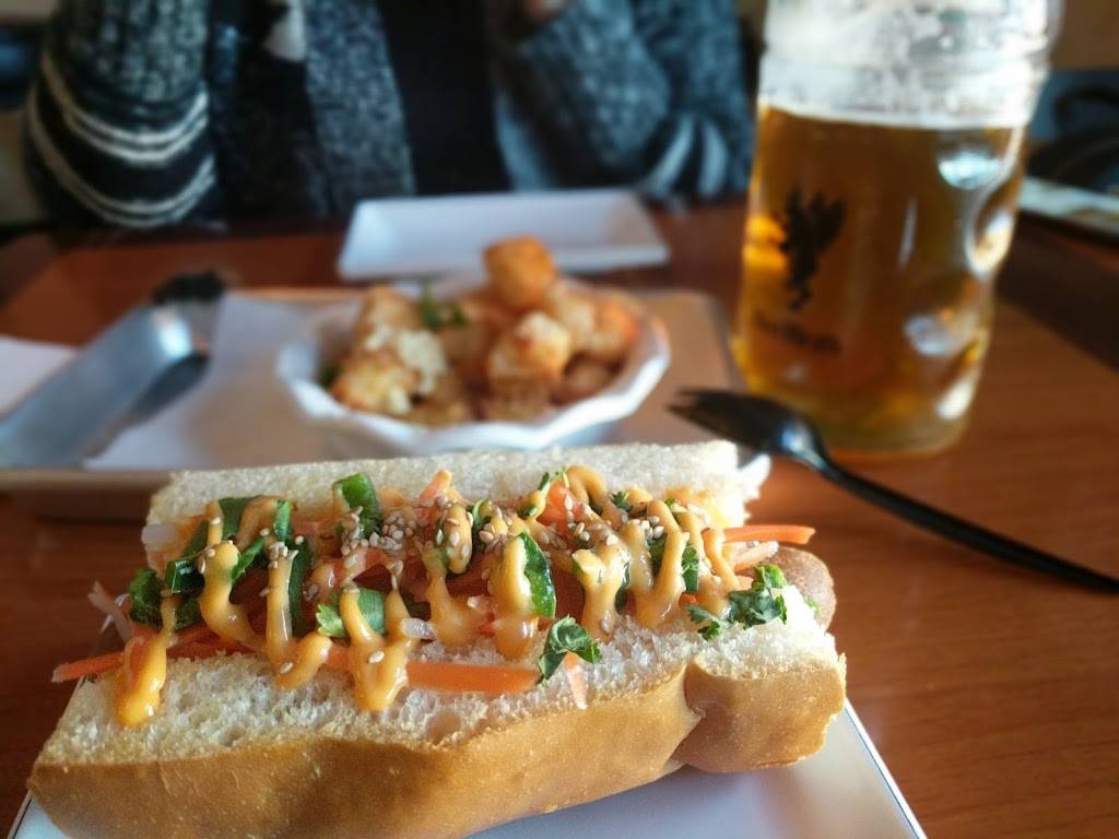 BierBrats | restaurant | 325 S Borchard Dr, Ventura, CA 93003, USA | 8056283912 OR +1 805-628-3912