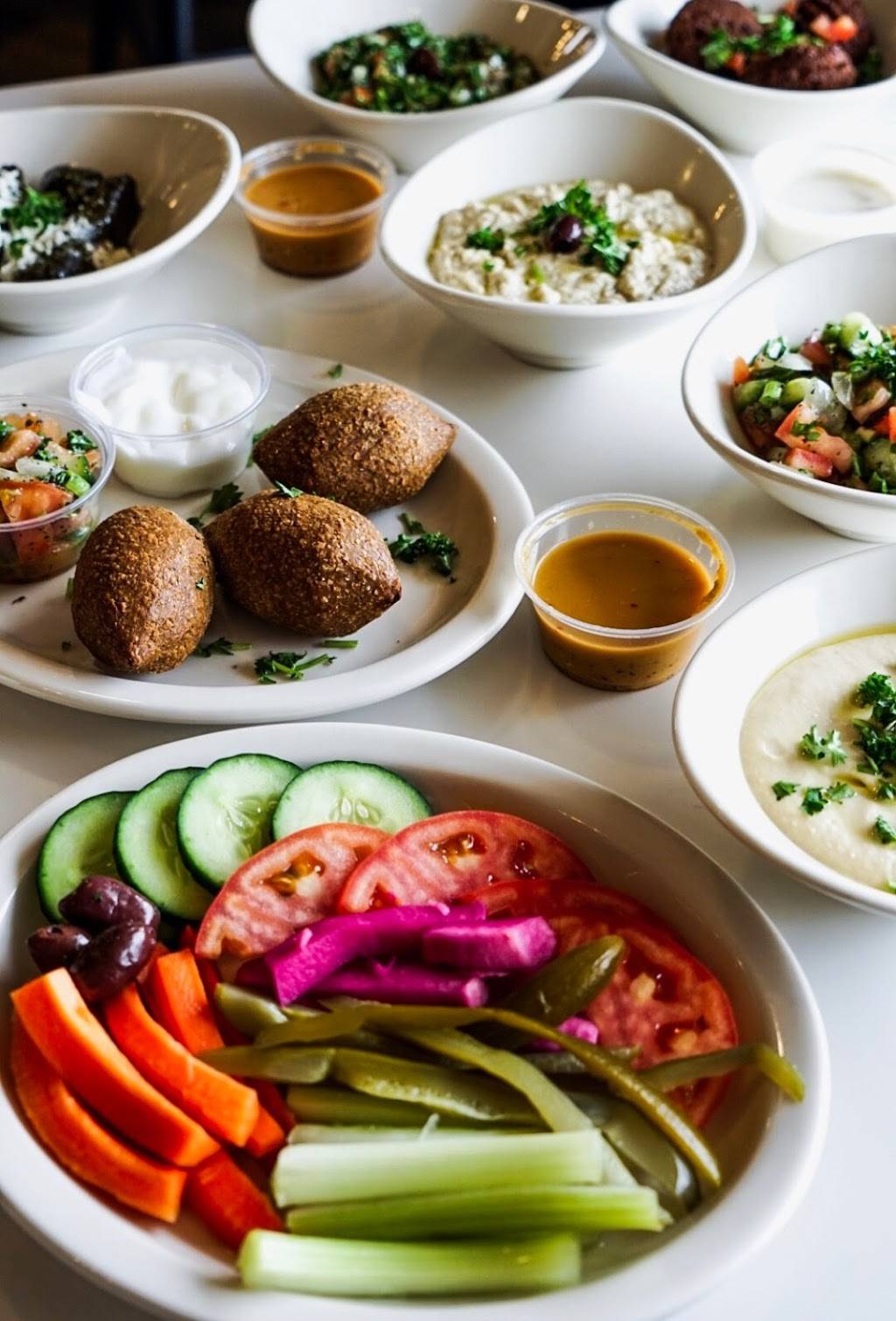 Aladdins Eatery Westlake | restaurant | 151 Crocker Park Blvd, Westlake, OH 44145, USA | 4406179005 OR +1 440-617-9005